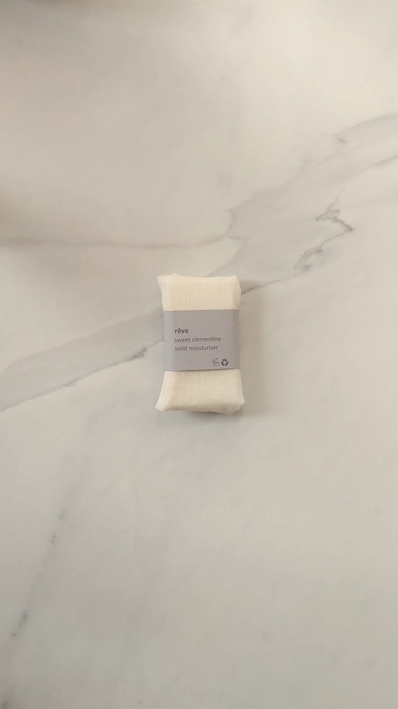 how to use solid moisturiser